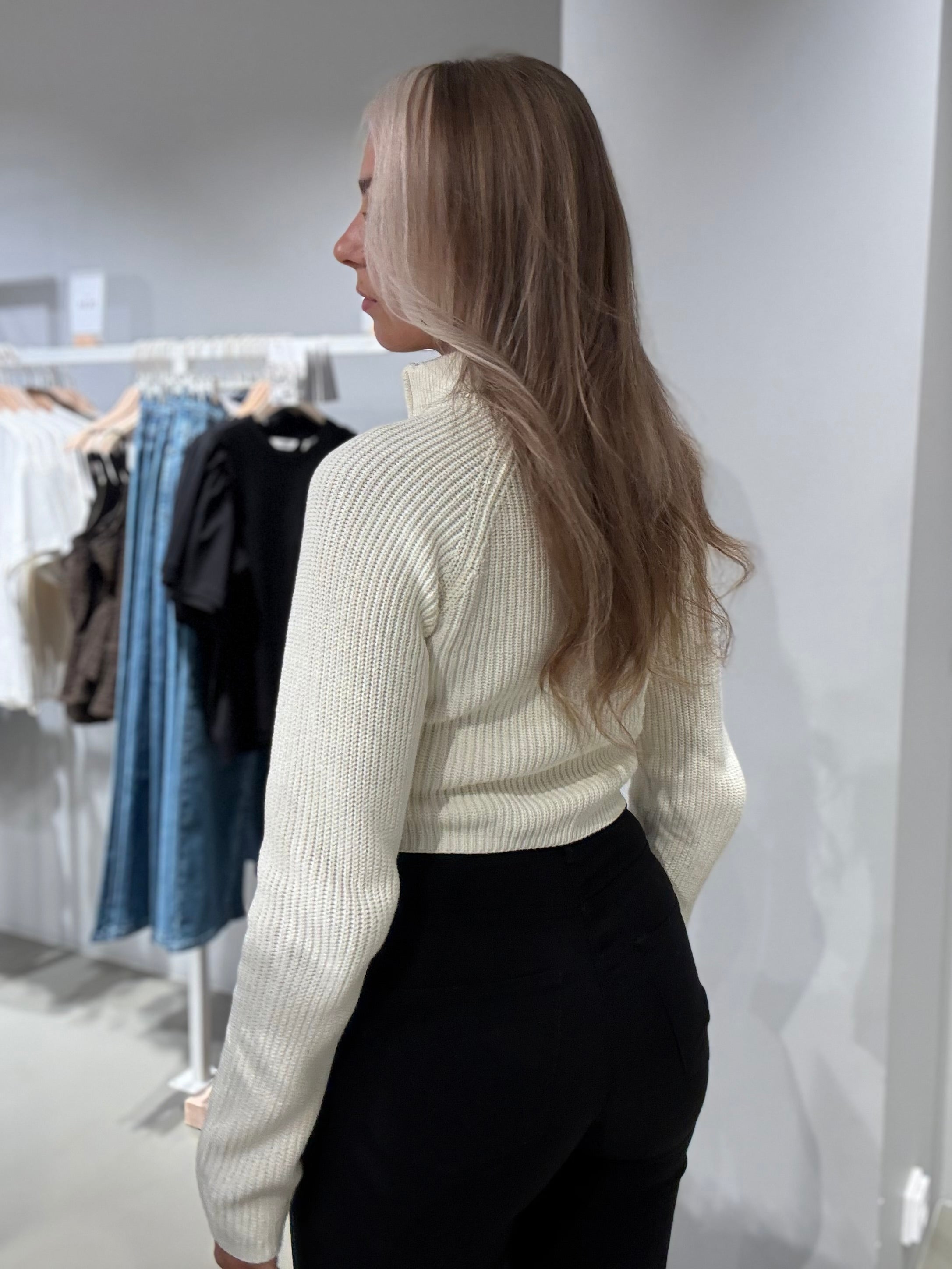 NMDARA Knitted Cardigan - Eggnog